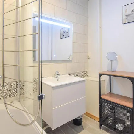Apartment Awesome In With Kitchen Caen